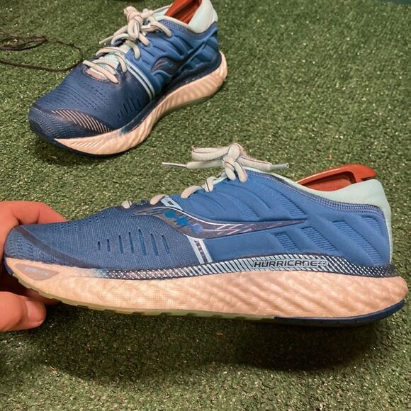 Saucony Hurricane 22 running shoes women’s size 8 wide (OKPM-12-006) - Picture 6 of 13